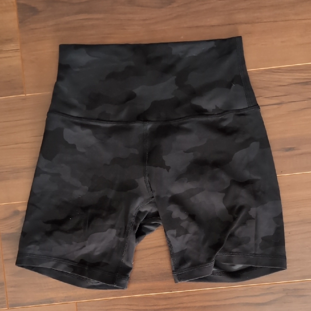 Black Camouflage align Women's Shorts
